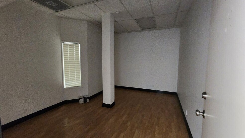 More Photos Of 4505 Allstate Dr, Riverside Office Residential For Sale