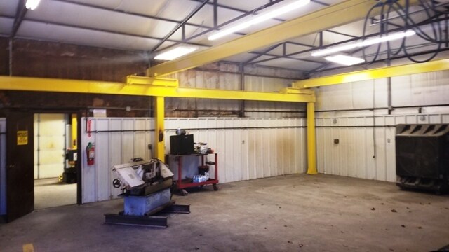 More Photos Of 1750 US-77, Davis Manufacturing For Lease