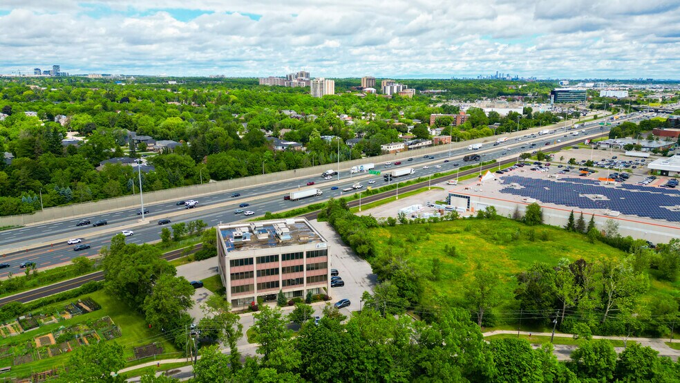 More Photos Of 627 Lyons Ln, Oakville Office For Sale