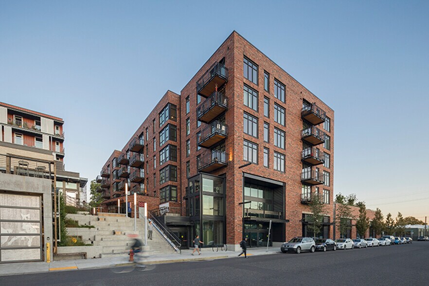 More Photos Of 975 SE 11th Ave, Portland Apartments For Lease