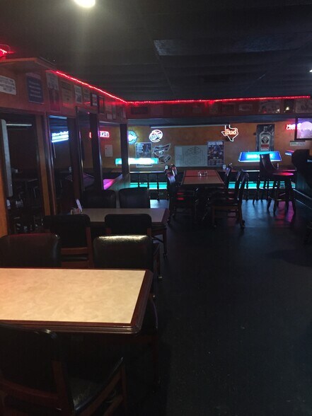 More Photos Of 101 Moore, Moulton Restaurant For Sale