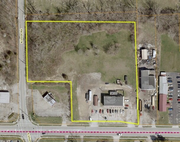 More Photos Of 6925 W 3rd St, Dayton Freestanding For Sale