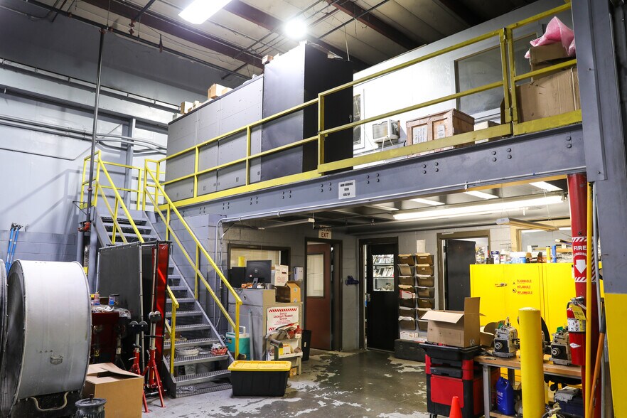 More Photos Of 24 Herring Rd, Newnan Warehouse For Sale
