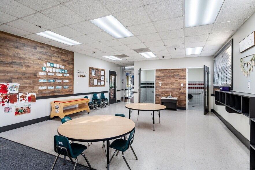 More Photos Of 10002 Camino Bandera, San Antonio Daycare Center For Sale