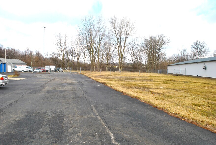 More Photos Of 2882 Johnstown Rd, Columbus Warehouse For Sale