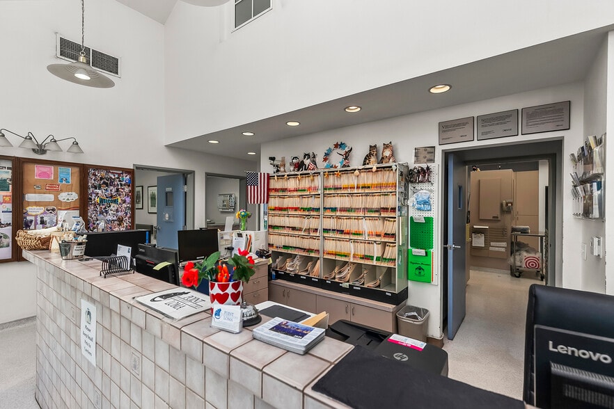 More Photos Of 1964-1968 Sunset Cliffs Blvd, San Diego Medical For Sale