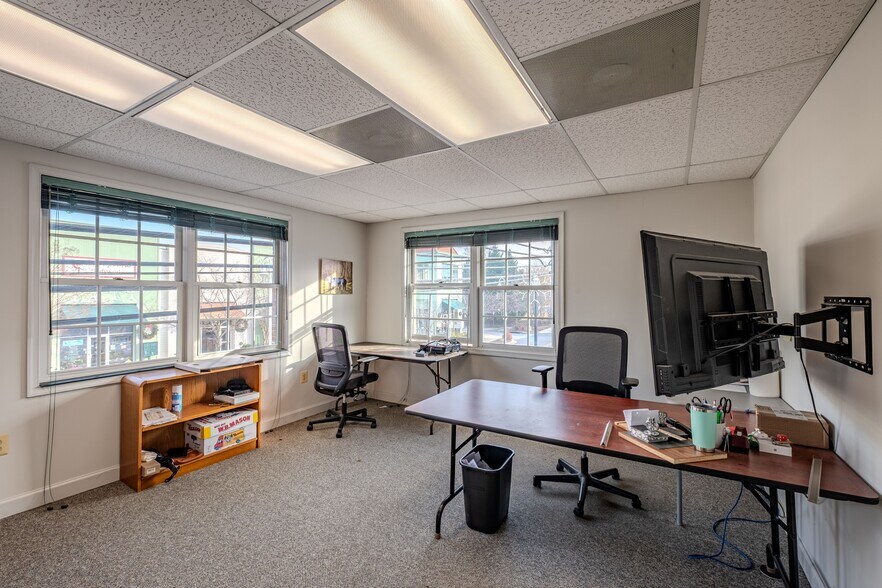 More Photos Of , La Plata Office For Sale