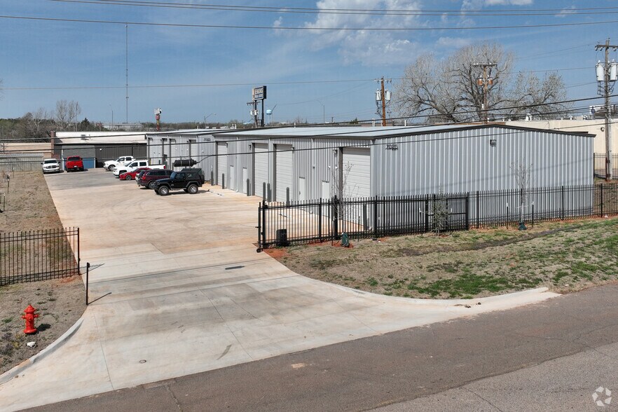 More Photos Of 7025 N Santa Fe Ave, Oklahoma City Warehouse For Lease