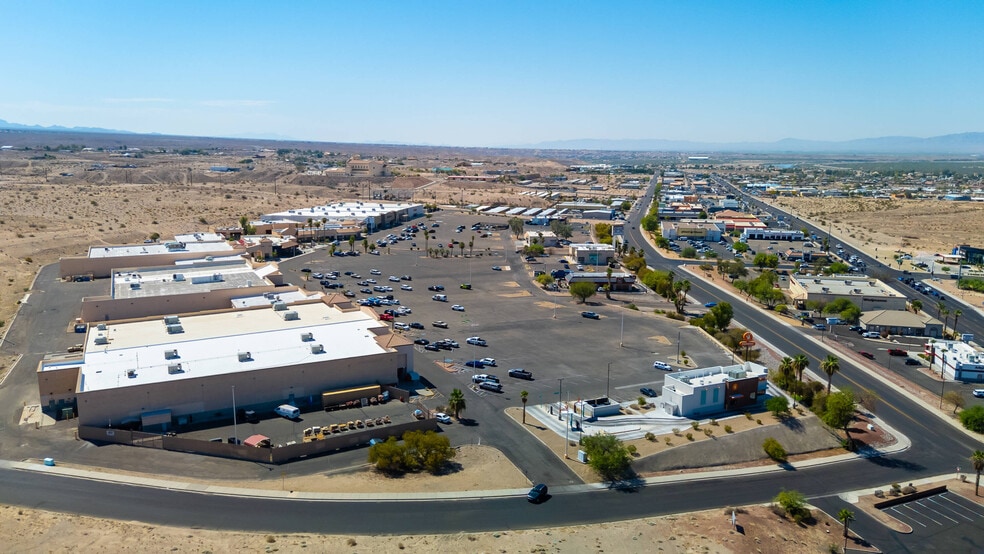 More Photos Of 2350 Miracle Mile, Bullhead City General Retail For Sale