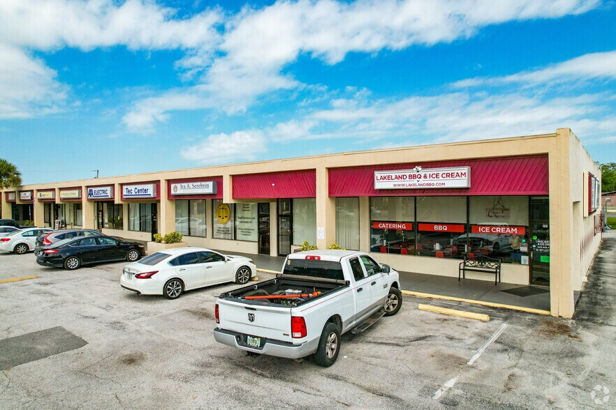 More Photos Of 2101-2207 S Combee Rd, Lakeland General Retail For Sale