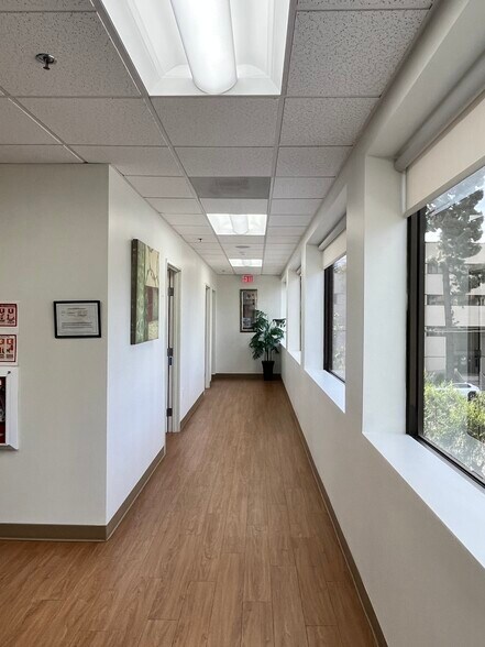 More Photos Of 1577 E Chevy Chase Dr, Glendale Medical For Lease