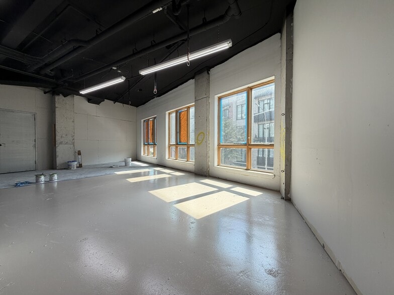 More Photos Of 411 Meeker Ave, Brooklyn Apartments For Lease
