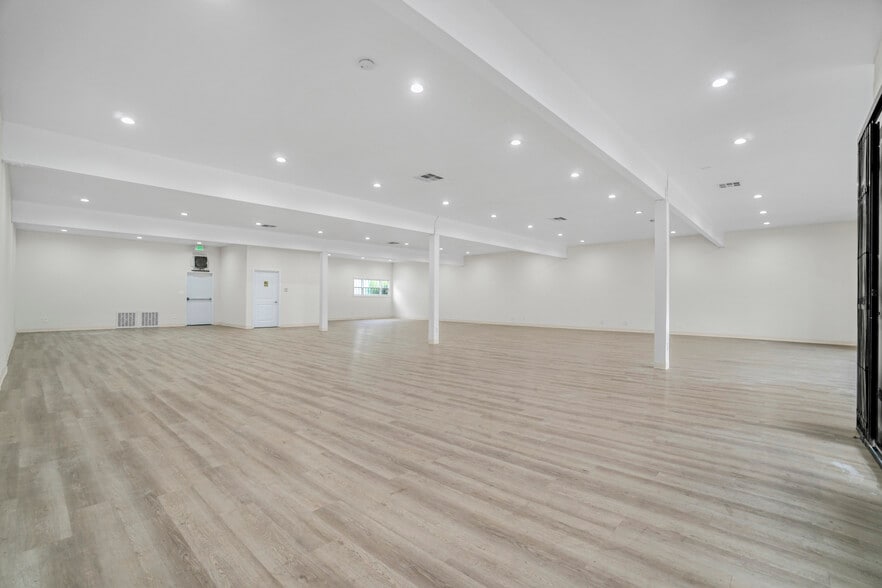 More Photos Of 29413 S Western Ave, Rancho Palos Verdes Freestanding For Lease