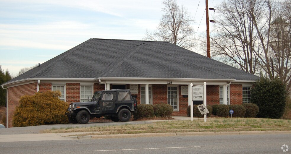 More Photos Of 128 E Garrison Blvd, Gastonia Medical For Lease