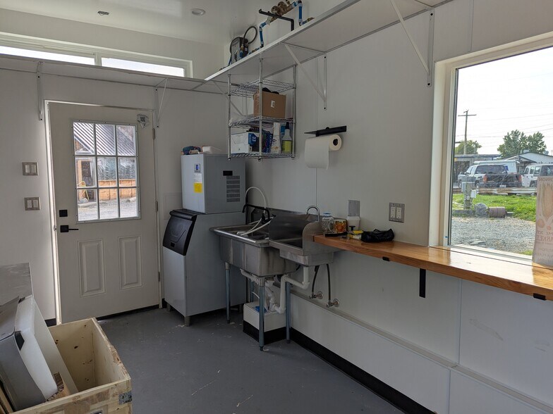 More Photos Of 14965 W Bow Hill Rd, Bow General Retail For Sale