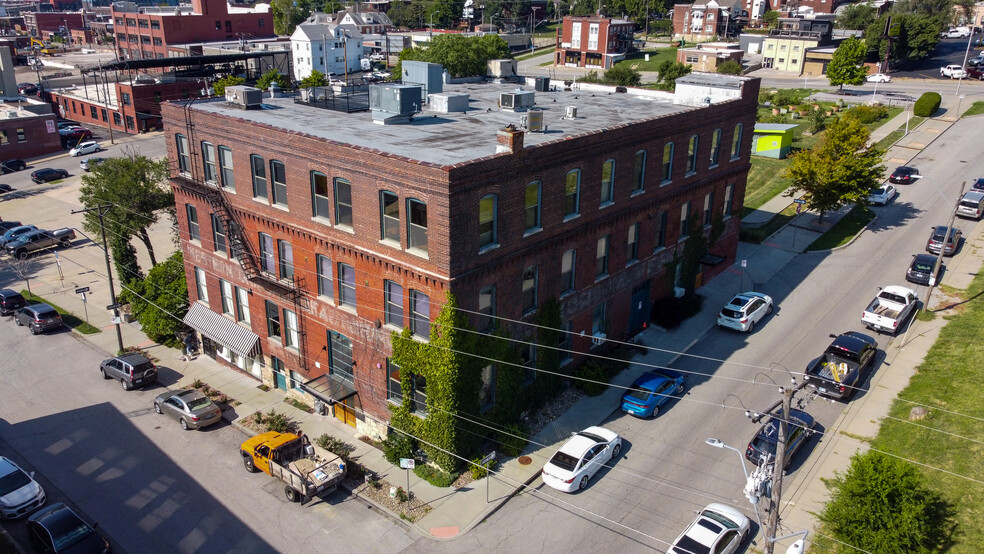 Primary Photo Of 1714-1800 Central St, Kansas City Office Residential For Lease