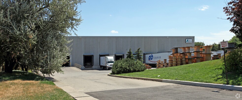 More Photos Of 2395 Meadowpine Blvd, Mississauga Warehouse For Lease