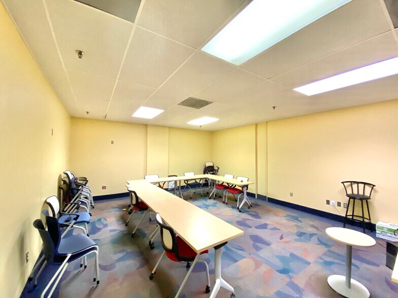 More Photos Of 5100-5190 Commerce Rd, Richmond Unknown For Lease