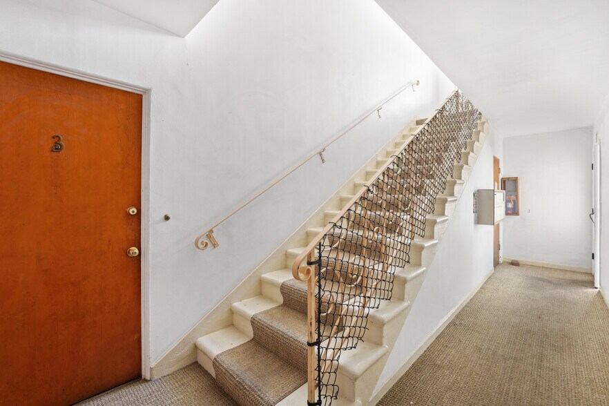 More Photos Of 4909 Coldwater Canyon Ave, Sherman Oaks Apartments For Sale