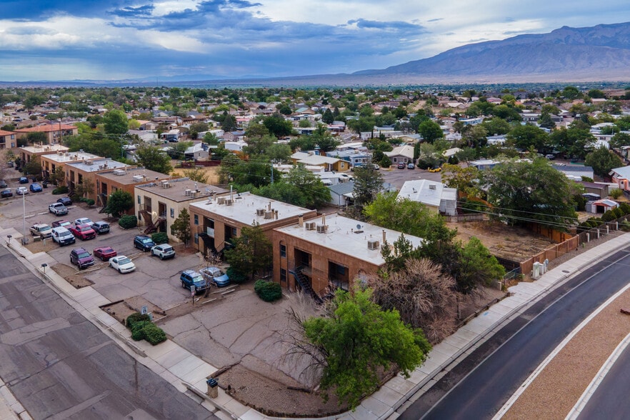 More Photos Of 1000 Meadowlark Ct SE, Rio Rancho Apartments For Sale