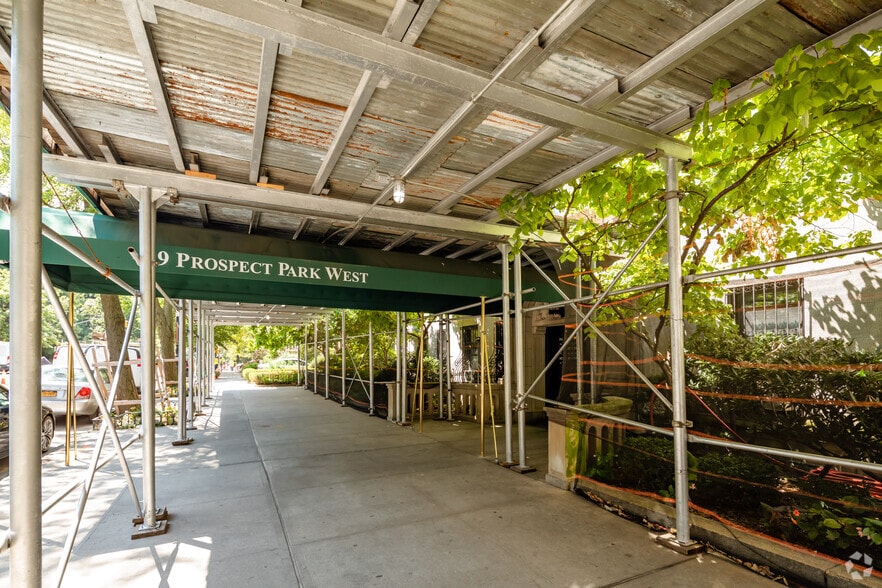 More Photos Of 9 Prospect Park W, Brooklyn Apartments For Sale