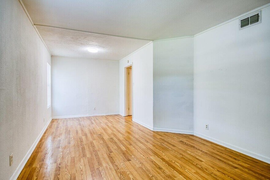 More Photos Of 3908 Verner Cir, Corpus Christi Apartments For Sale