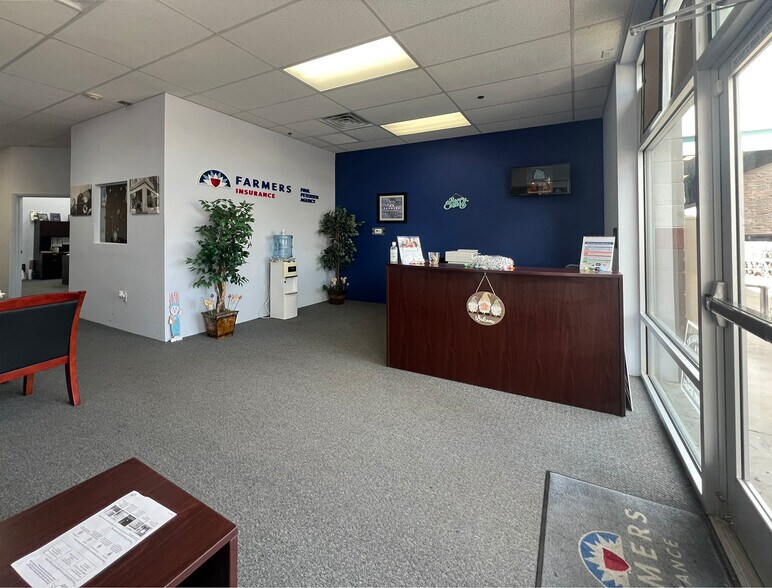 More Photos Of 15409 W Greenway Rd, Surprise Storefront For Lease