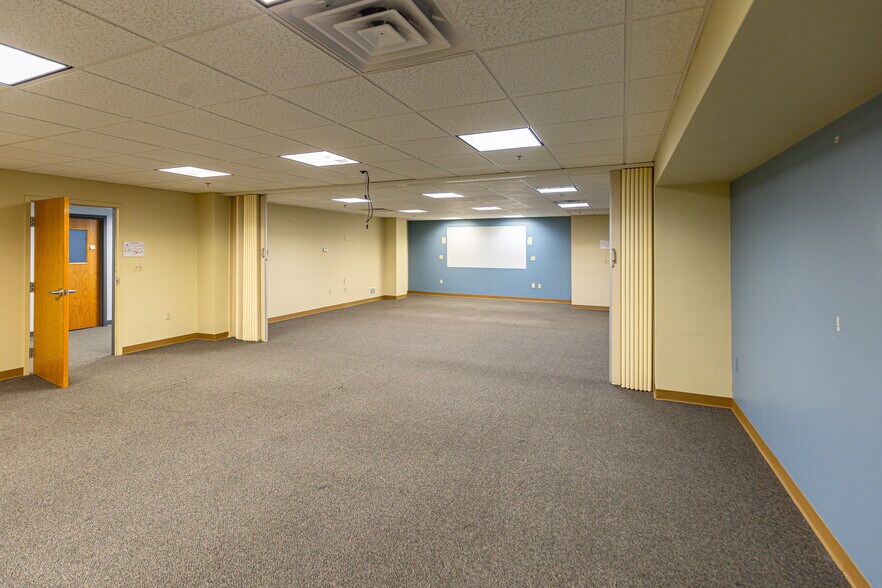 More Photos Of 4925 Harrison St, Pittsburgh Warehouse For Sale