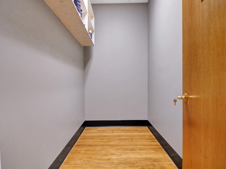 More Photos Of 88 Main St, Waterville Storefront Retail Office For Lease