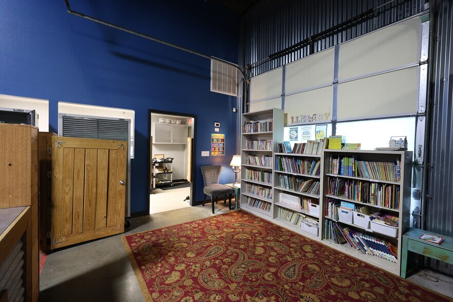 More Photos Of 1122 S 2nd St, Cabot Industrial For Sale