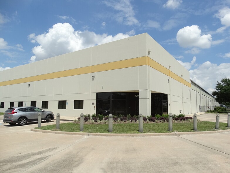 More Photos Of 7390 Northcourt Rd, Houston Warehouse For Lease