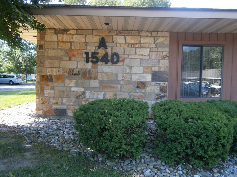 More Photos Of 1540 Kuser Rd, Hamilton Medical For Sale