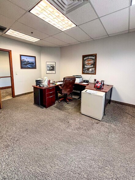 More Photos Of 5900 Pennsylvania Ave, Maple Heights Distribution For Lease