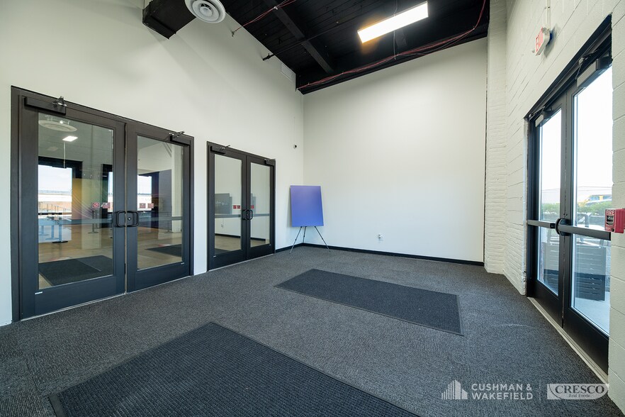 More Photos Of 850 E 72nd St, Cleveland Warehouse For Lease