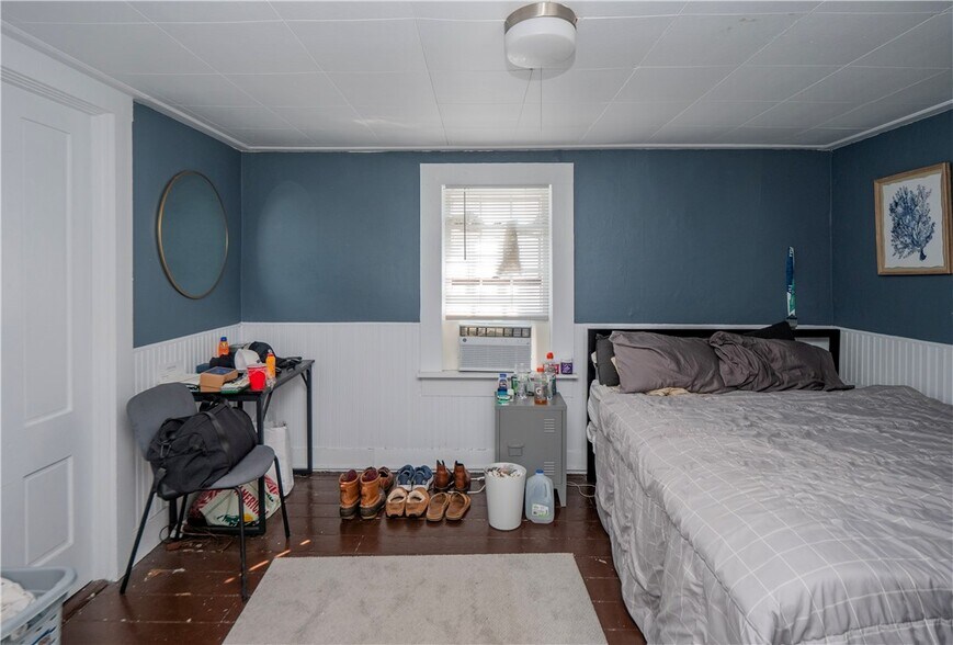 More Photos Of 130-132 Spring St, Newport Apartments For Sale