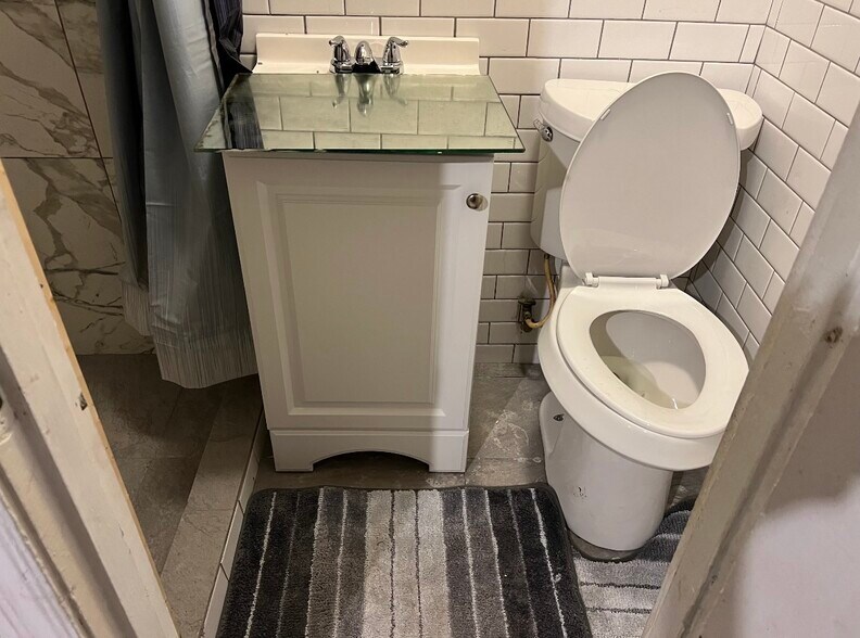 More Photos Of 1220 W 7th St, Texarkana Apartments For Sale