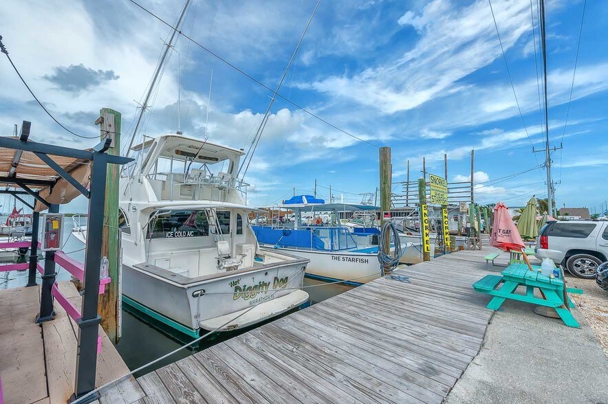 More Photos Of 1240 Overseas Hwy, Marathon Restaurant For Sale