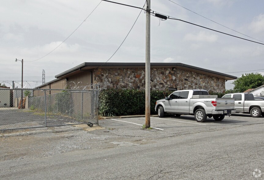 More Photos Of 2213 Filmore Rd, Memphis Industrial For Sale