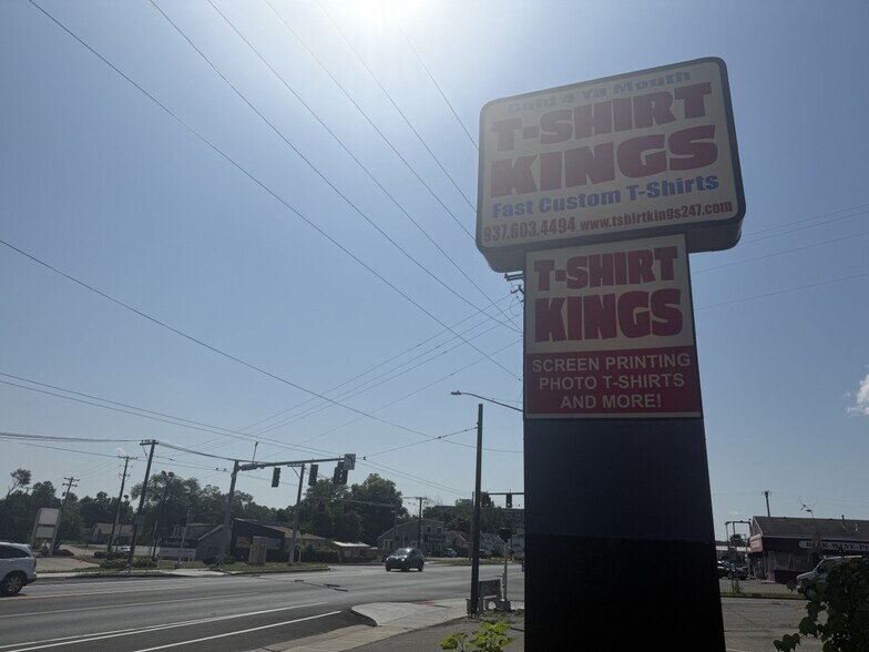 More Photos Of 4301 N Main St, Dayton Restaurant For Lease