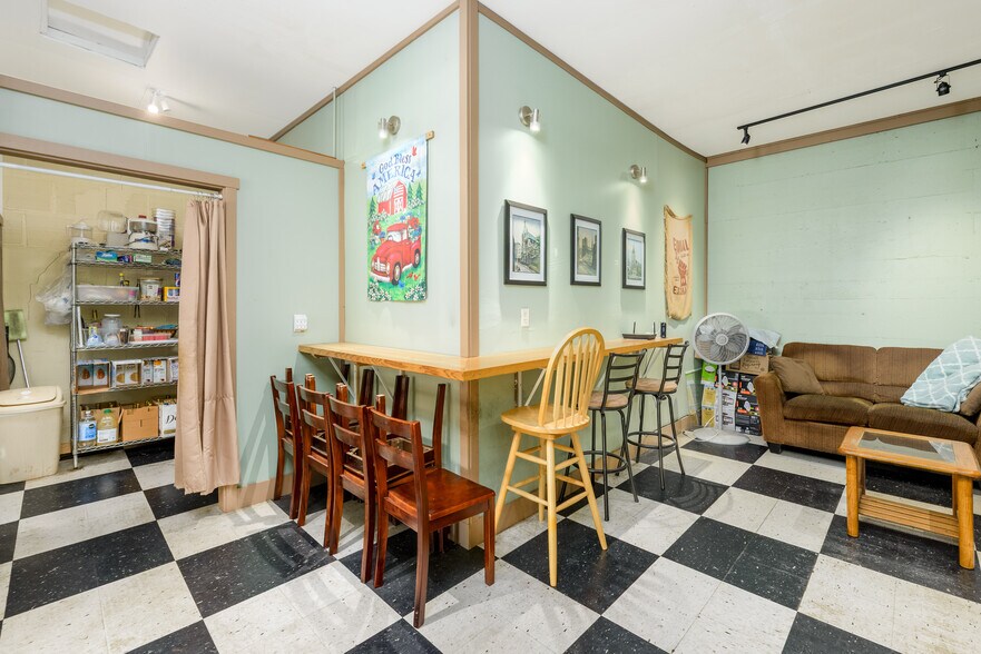 More Photos Of 128 W 1st St, Port Angeles General Retail For Sale