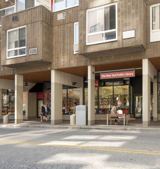 More Photos Of 520 Main St, New York Apartments For Lease