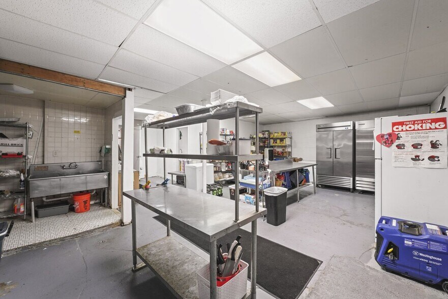 More Photos Of 165 Madison Ave, Albany Storefront Retail Residential For Sale