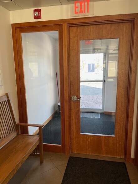 More Photos Of 481 Main St, Springvale General Retail For Lease