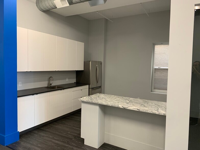 More Photos Of 615 Main St, Cincinnati Loft Creative Space For Lease