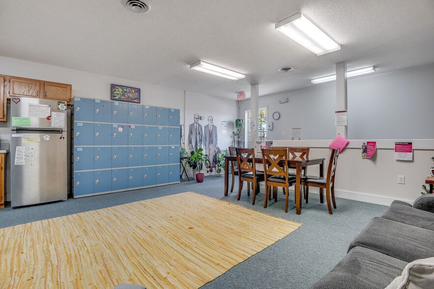 More Photos Of 217-219 Station St, Jacksonville Medical For Sale