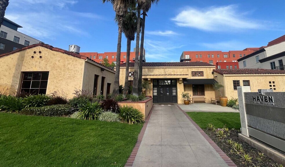 More Photos Of 260 S Raymond Ave, Pasadena Freestanding For Lease