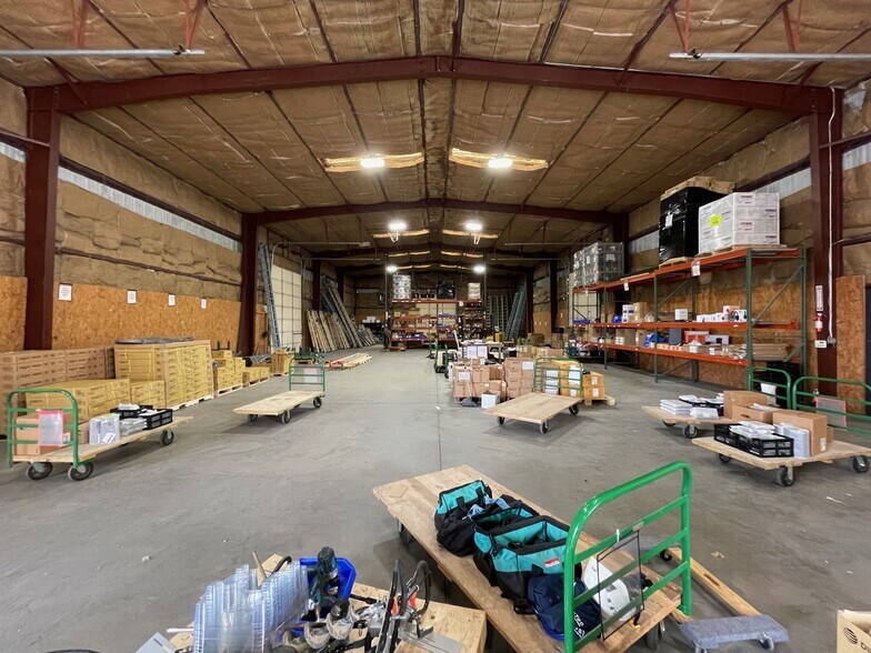 More Photos Of 1060 Drop Off Dr, Summerville Warehouse For Lease