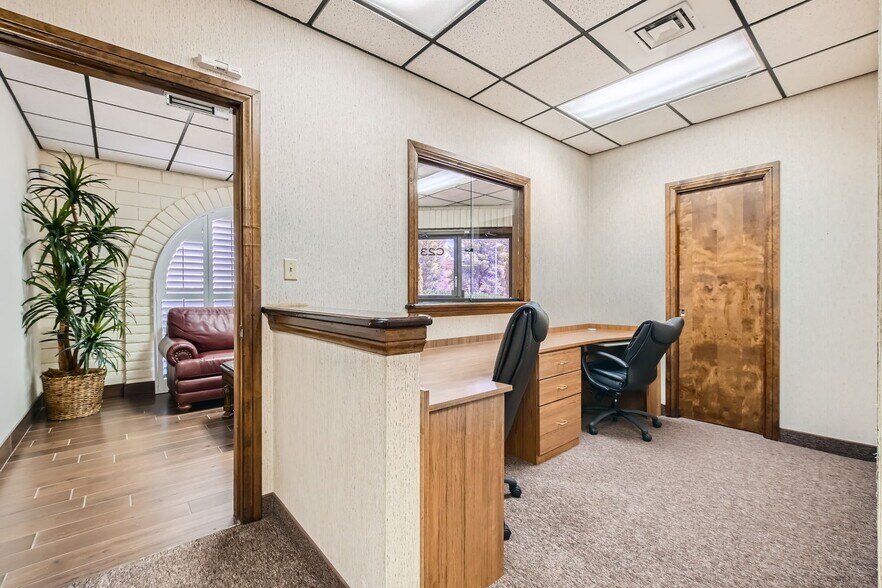 More Photos Of 601 S Rancho Dr, Las Vegas Medical For Sale