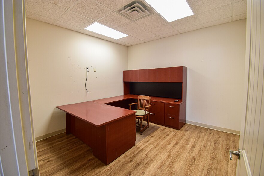 More Photos Of 1209 James I Harrison Jr Pky E, Tuscaloosa Warehouse For Sale