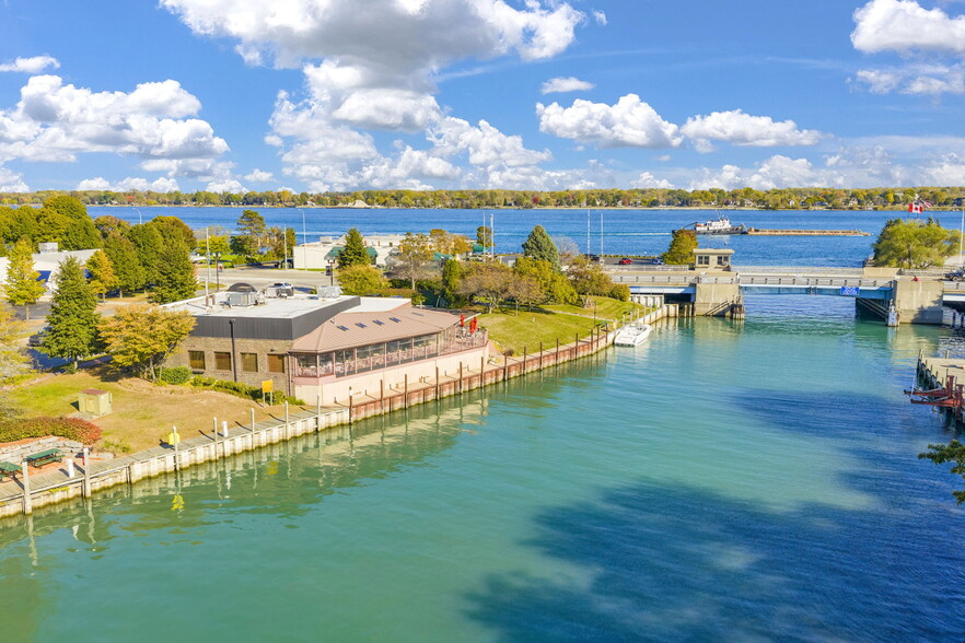 More Photos Of 119 Clinton Ave, Saint Clair Restaurant For Sale